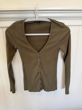 James Perse Like New Ribbed V-Neck Button-Front Long Sleeve Top - Olive